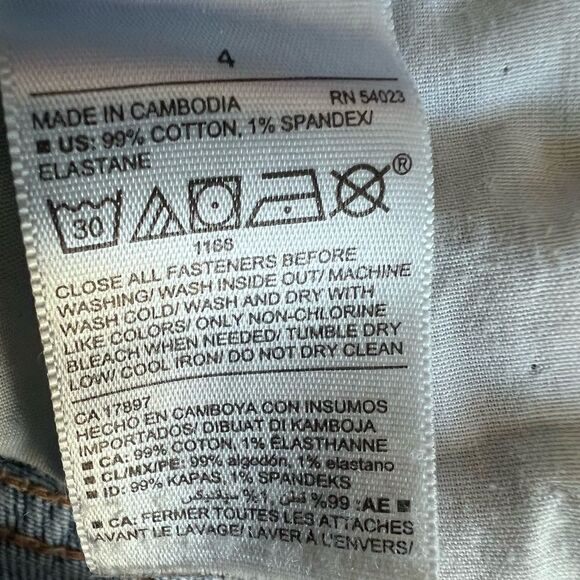 Old Navy high rise cut off distressed jean shorts size 4 - Picture 8 of 11